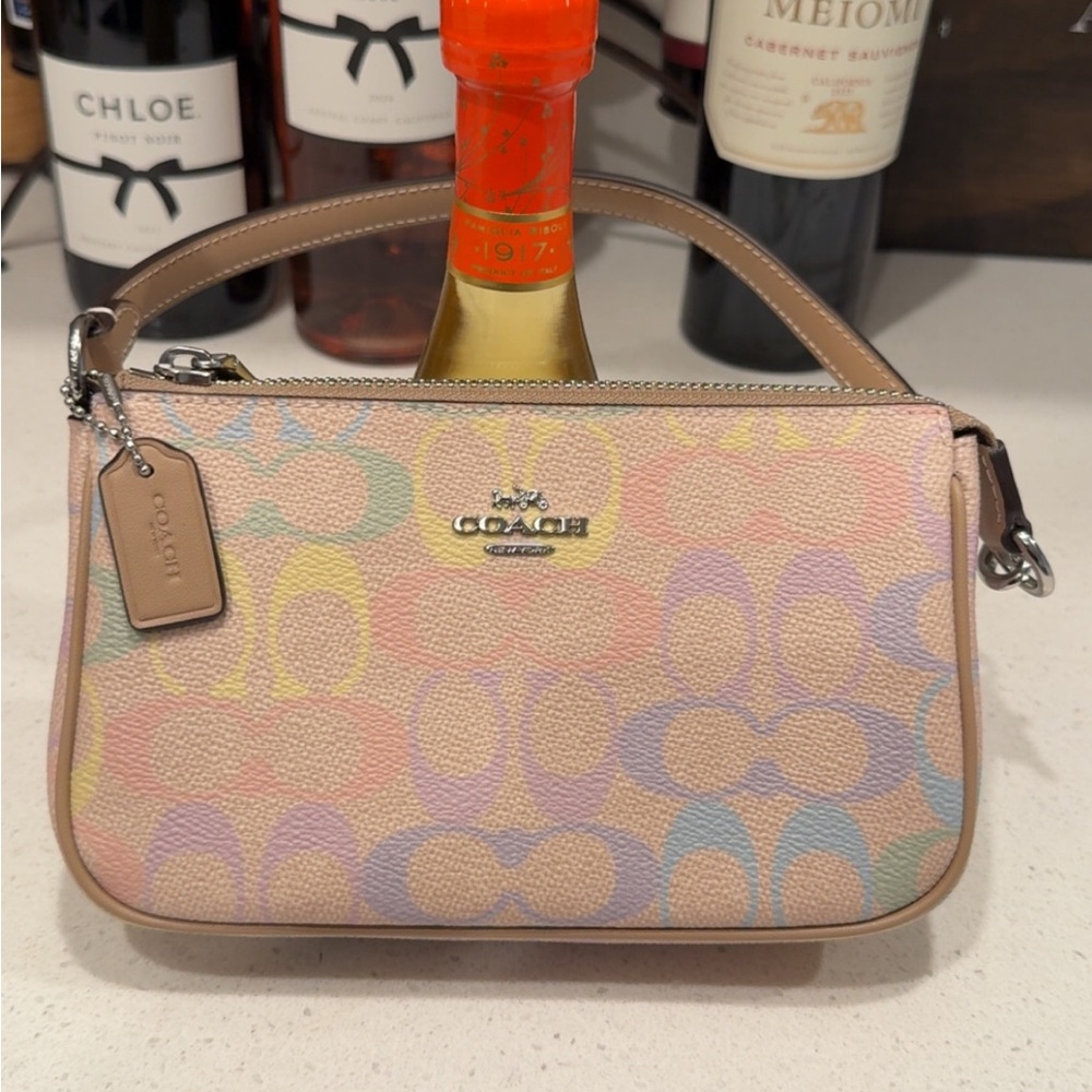 Nolita 19 in Rainbow signature canvas